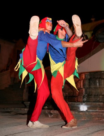 "Saltarellus" - grupo de artes circenses